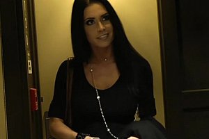 欧洲美女与动物zozo性交
