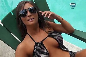 欧美风骚性感熟女下阴图